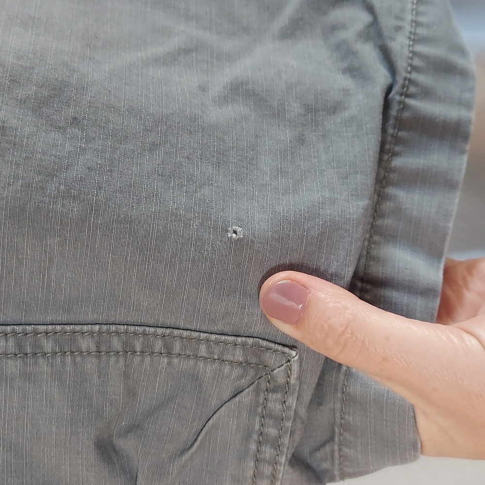Mens LLBean cargo shorts - Picture 5 of 6